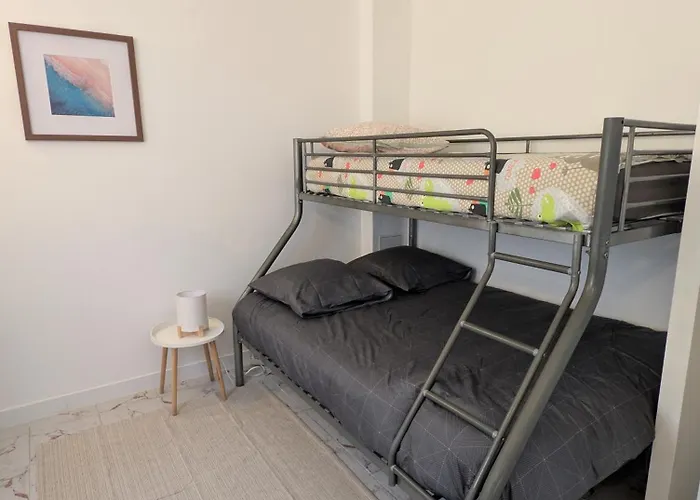 90m2 Avec Terrasse, Vue Et Parking Gratuit