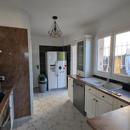 90m2 Avec Terrasse, Vue Et Parking Gratuit Апартаменты *