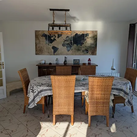 90m2 Avec Terrasse, Vue Et Parking Gratuit *