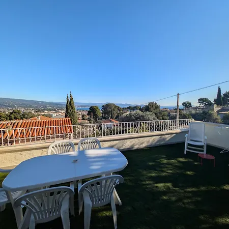 90m2 Avec Terrasse, Vue Et Parking Gratuit Апартаменты *