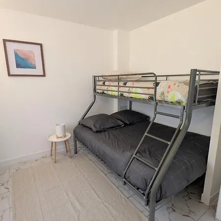 90m2 Avec Terrasse, Vue Et Parking Gratuit